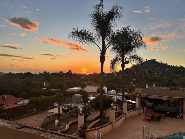 4816 Redondo Dr, La Mesa CA: https://media.crmls.org/mediaz/d28cb1ea-6b24-4375-9670-4180db8a47ab.jpg