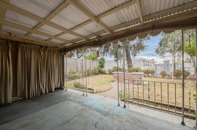 13318 Jackson Street, Salinas CA: https://media.crmls.org/mediaz/d28df2ce-2a94-4bea-8106-87bc4f3b76a6.jpg