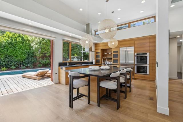 28 Politzer Drive, Menlo Park CA: https://media.crmls.org/mediaz/d2903e9e-22ed-423a-91ba-804f490c1226.jpg