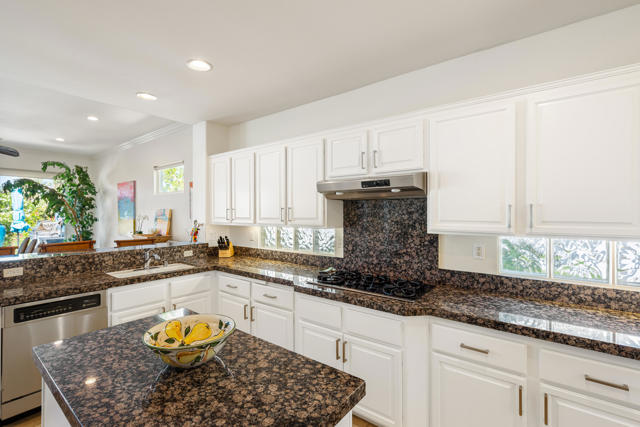 54580 Tanglewood, La Quinta CA: https://media.crmls.org/mediaz/d2904c5d-82e2-4655-9e02-6900479678fb.jpg