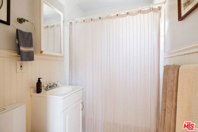 5009 Stratford Road photo 11