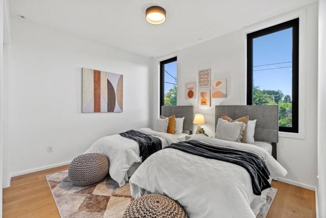1182 Fordham Way, Mountain View CA: https://media.crmls.org/mediaz/d290d5f4-e7db-4c92-890e-493bae337dae.jpg