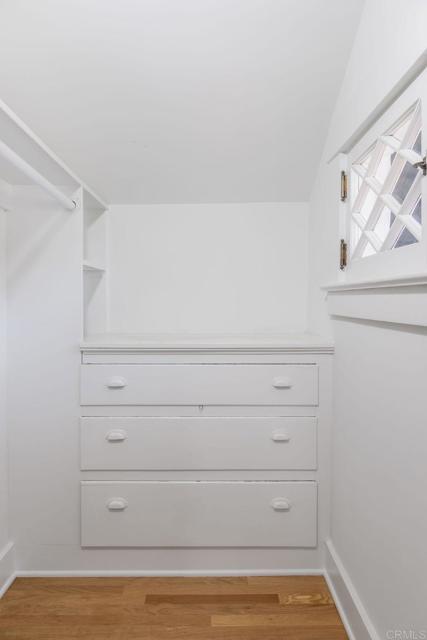 4171 Ibis St, Mission Hills (San Diego) CA: https://media.crmls.org/mediaz/d290d6c8-639c-4edf-a37d-f2513611ee1d.jpg