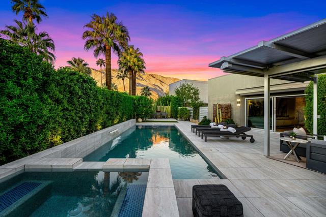 1047 Hunter Drive, Palm Springs CA: https://media.crmls.org/mediaz/d2912b5d-27a4-4f79-b9b4-1eb16540e6fb.jpg