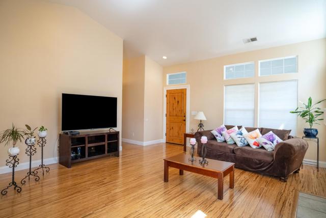 1221 Jacqueline Drive, Hollister CA: https://media.crmls.org/mediaz/d2921500-2eec-4b69-b412-7dbdbf4a7946.jpg