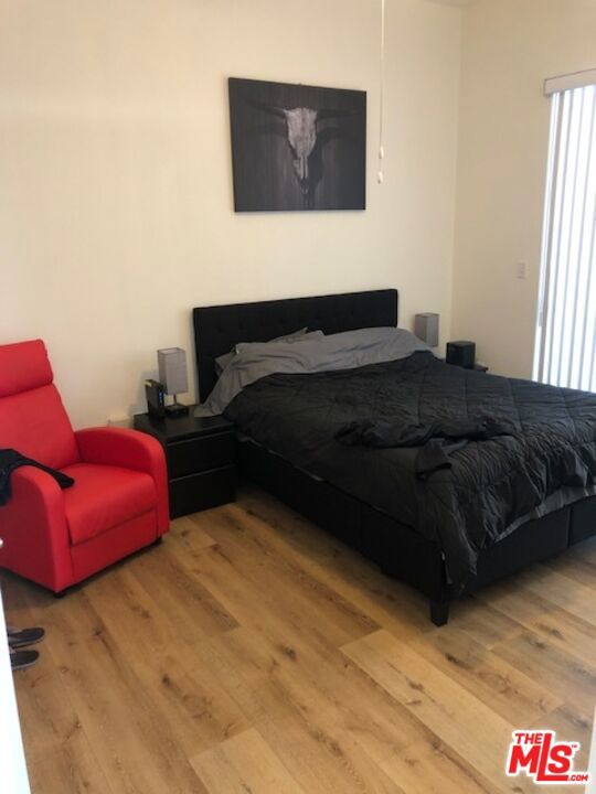 388 E Ocean Boulevard, Long Beach CA: https://media.crmls.org/mediaz/d2924870-9480-4014-915b-09bb1d96294b.jpg