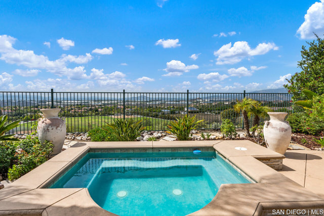 15234 Maple Grove LN, San Diego CA: https://media.crmls.org/mediaz/d2926f0d-51fe-4921-9ba8-580f1a53dc8d.jpg