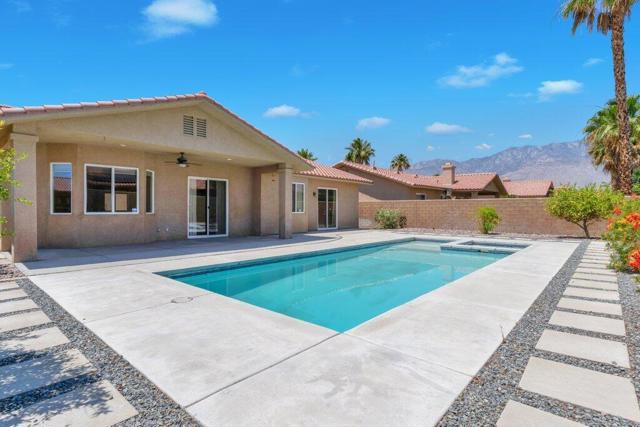 67892 Mccallum Way, Cathedral City CA: https://media.crmls.org/mediaz/d292bb39-c63b-498e-b78d-637dd93a96e6.jpg