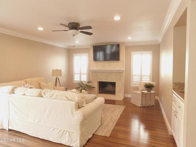 467 Sundance Street, Thousand Oaks CA: https://media.crmls.org/mediaz/d292c139-5415-4329-b7a9-5d6f609f6d84.jpg