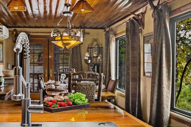 43133 Sheephorn Rd, Big Bear CA: https://media.crmls.org/mediaz/d292d265-418f-4fbd-b6fe-6060c302e7fd.jpg