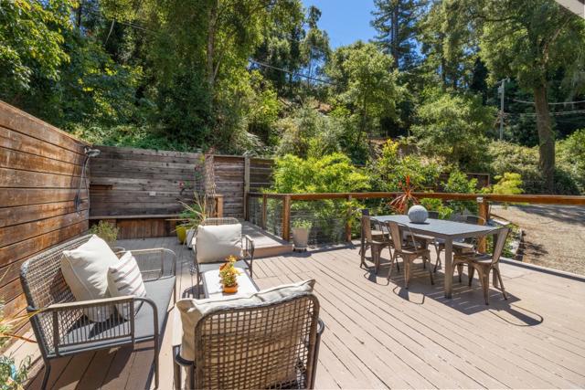 321 Valencia Road, Aptos CA: https://media.crmls.org/mediaz/d292ec38-e0ca-4b82-8912-7fecf10fed14.jpg