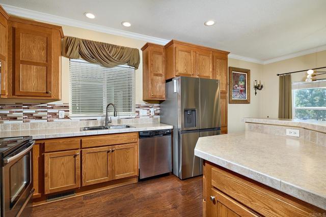 Detail Gallery Image 15 of 63 For 8975 Lawrence Welk Dr Spc 199,  Escondido,  CA 92026 - 3 Beds | 2 Baths
