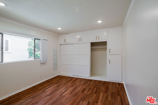 7209 Willoughby Avenue, Los Angeles CA: https://media.crmls.org/mediaz/d293bf51-5ad1-4a70-a2c1-af4ea7064b9b.jpg