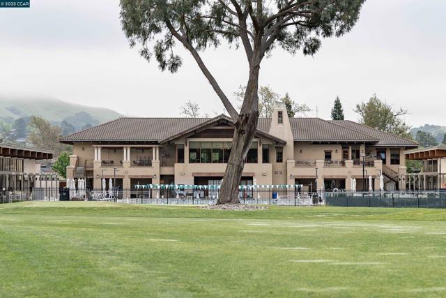 1206 Rimer Dr, Moraga CA: https://media.crmls.org/mediaz/d2944cc1-f548-4370-ab1b-679c58f1413e.jpg