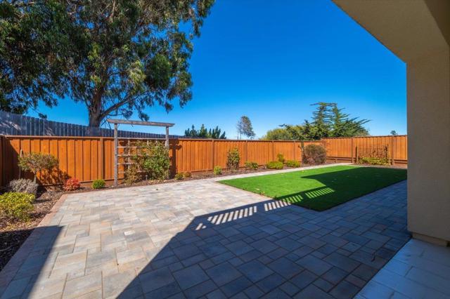 465 Russell Way, Marina CA: https://media.crmls.org/mediaz/d294c271-321b-4ae3-abeb-e6e69a329bee.jpg
