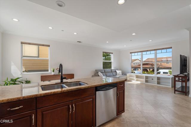 Detail Gallery Image 6 of 29 For 4442 Green Ave, Los Alamitos,  CA 90720 - 3 Beds | 2/1 Baths