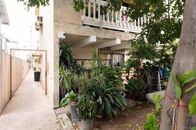 3819 47th Street, San Diego CA: https://media.crmls.org/mediaz/d29545a0-0b89-4dd3-9151-d95b57a99d4d.jpg
