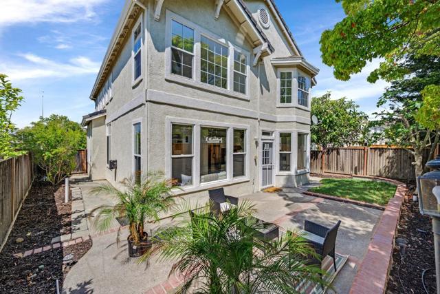 36075 Crystal Springs Drive, Newark CA: https://media.crmls.org/mediaz/d29559f2-ad7f-4862-94d4-83075b8cf481.jpg