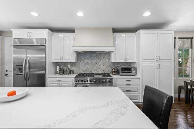 Detail Gallery Image 7 of 32 For 14586 Luna Media, San Diego,  CA 92127 - 4 Beds | 5 Baths