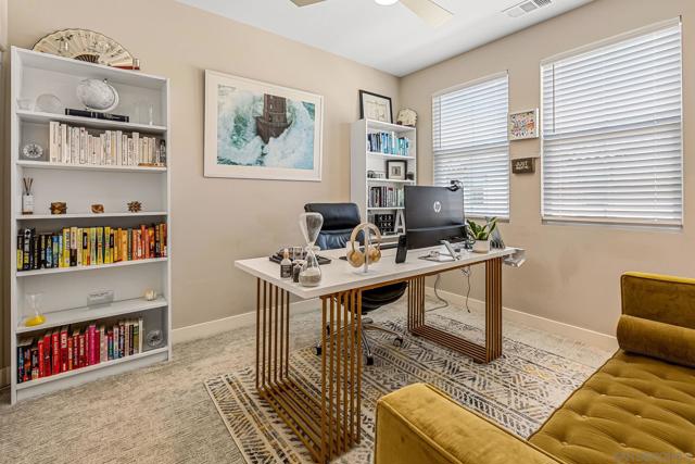 4347 Harbor Way, Oceanside CA: https://media.crmls.org/mediaz/d2963b65-99c2-4864-939e-40f3051e1a31.jpg