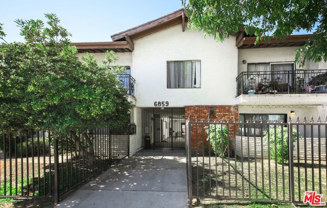 6859 Woodman Avenue photo 1