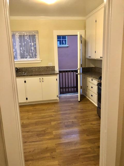 577579 Miller Avenue, South San Francisco CA: https://media.crmls.org/mediaz/d296964e-4409-4ea6-bdc9-435f5071f2e9.jpg