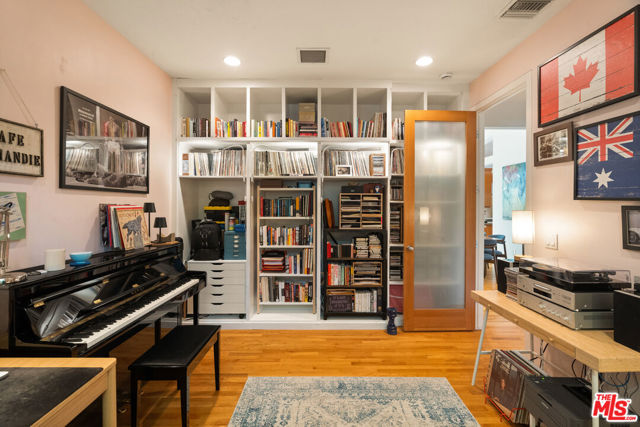 4 Bed Home for Sale in Venice, California