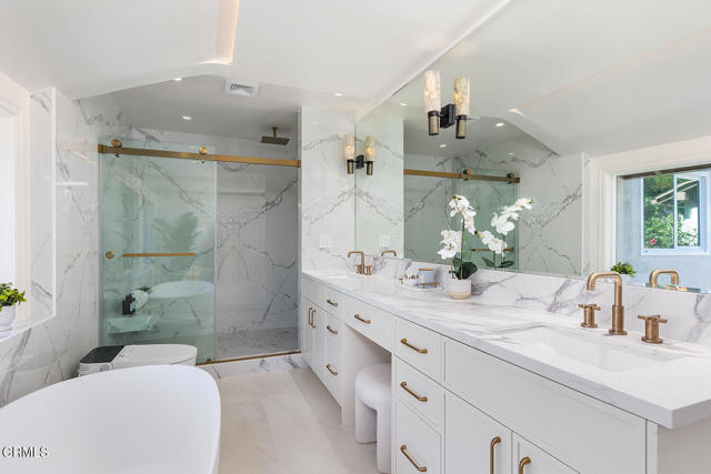 Detail Gallery Image 27 of 46 For 2345 Orange Cove Ave, La Crescenta,  CA 91214 - 5 Beds | 4/1 Baths