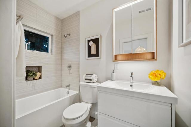 929 Darien Way, San Francisco CA: https://media.crmls.org/mediaz/d297813d-0f61-441c-9f9e-9edc6fbd7769.jpg