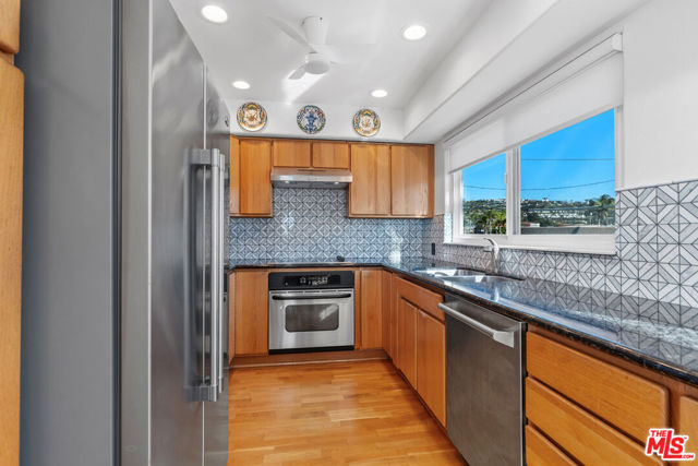 409 Arenoso Lane, San Clemente CA: https://media.crmls.org/mediaz/d2978ff6-bb53-4e85-803b-f0e0aa3ddb6d.jpg