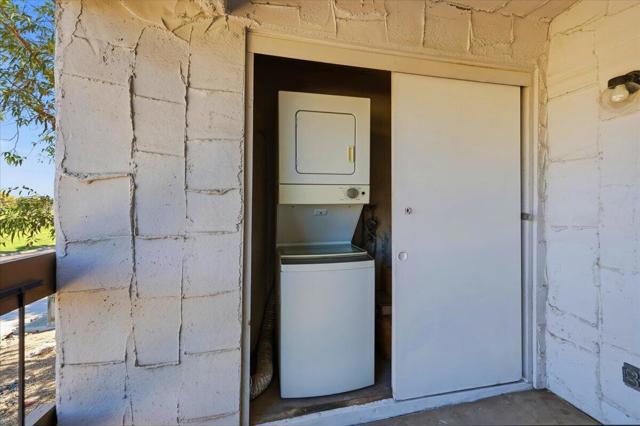 5115 E Waverly Drive #D30, Palm Springs, CA 92264