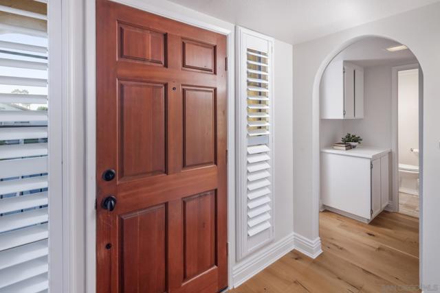 3156 Calle Viento, Carlsbad CA: https://media.crmls.org/mediaz/d298f1ca-32f6-4011-b4b5-a9ba379913e4.jpg