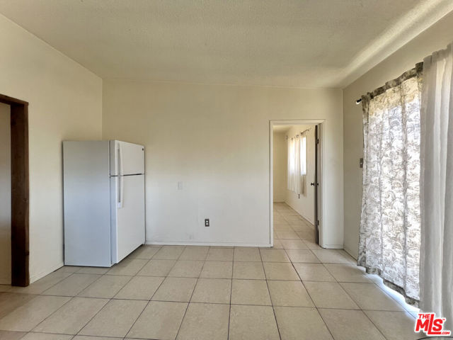 6391 Ruth Drive, Yucca Valley CA: https://media.crmls.org/mediaz/d299247e-3438-44fd-b05e-b53059058fd9.jpg