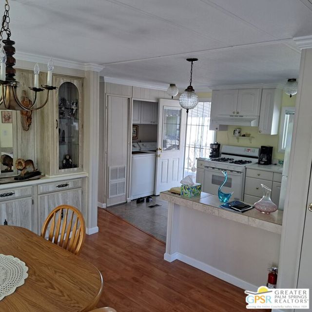 18555 Roberts Road, Desert Hot Springs CA: https://media.crmls.org/mediaz/d2992fcd-fd3c-4eeb-8efb-07fb84f520b9.jpg