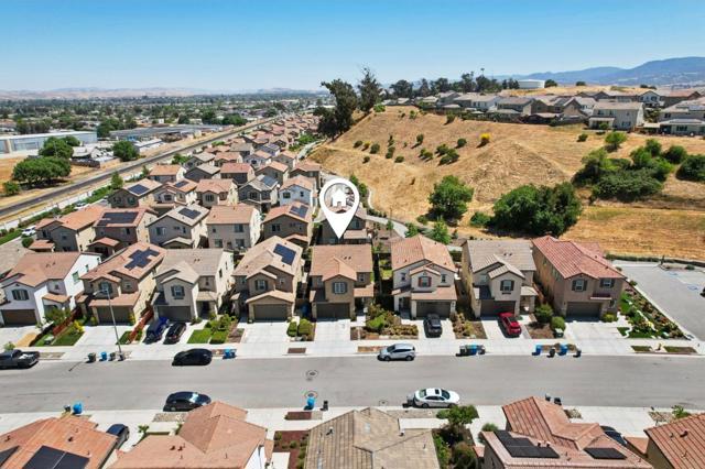 545 Shearwater Street, Hollister CA: https://media.crmls.org/mediaz/d29970cb-ffb9-4da3-b0ac-7188336bb431.jpg