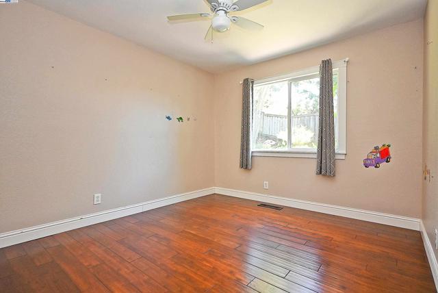7776 Dublin Green Ct, Dublin CA: https://media.crmls.org/mediaz/d29985ae-054b-4873-973f-b53f1f5ae3f8.jpg