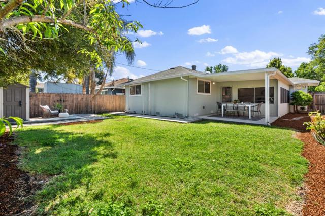 291 Alturas Avenue, Sunnyvale CA: https://media.crmls.org/mediaz/d299e2ee-06eb-493b-8656-229cfffc0042.jpg