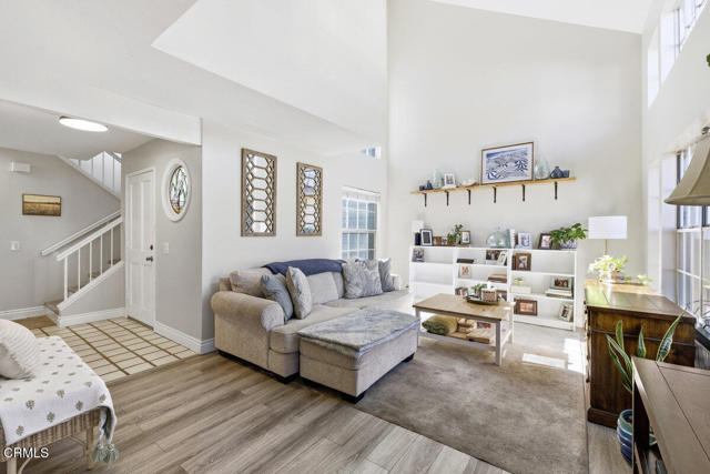 Detail Gallery Image 3 of 29 For 9813 Sweetwater Ln, Ventura,  CA 93004 - 2 Beds | 2/1 Baths