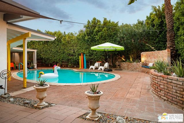 695 N Monterey Road, Palm Springs CA: https://media.crmls.org/mediaz/d29bd35b-e177-445a-a110-da5e3e24e2ec.jpg