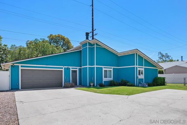 13961 Eastern Street, Poway CA: https://media.crmls.org/mediaz/d29bd9f5-6343-4fe8-927a-712c36c858b4.jpg