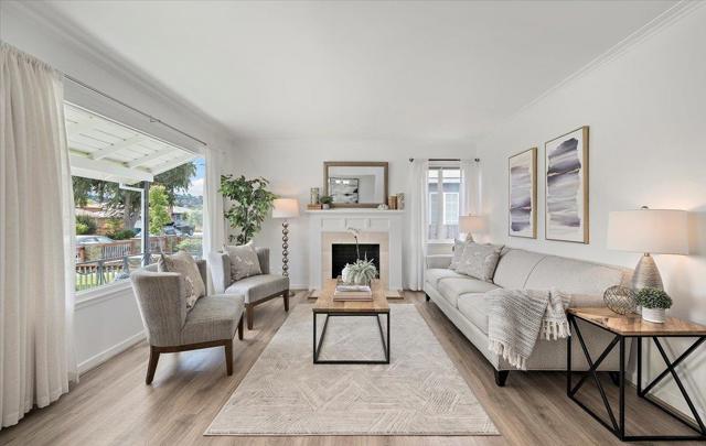 227 Poinsettia Avenue, San Mateo CA: https://media.crmls.org/mediaz/d29c6d30-4729-43dd-9ed1-f3039f35cc36.jpg