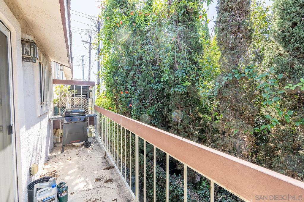 4211 Iowa St - photo 4