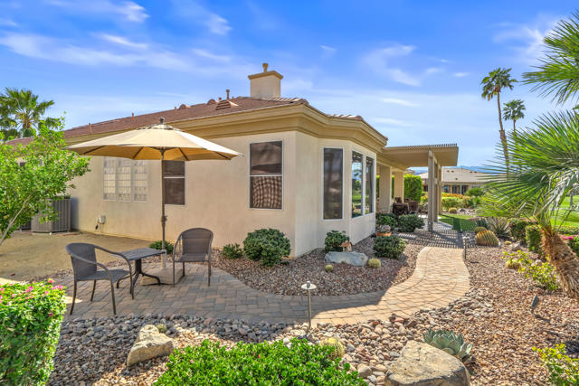 80610 Prestwick Place, Indio CA: https://media.crmls.org/mediaz/d29cf6e6-f1af-44ba-b9c5-8773b15d1dcd.jpg