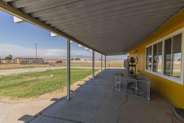 8600 Kattie Avenue, Bakersfield CA: https://media.crmls.org/mediaz/d29d46f4-2811-4502-8aaf-aae8efa3f192.jpg