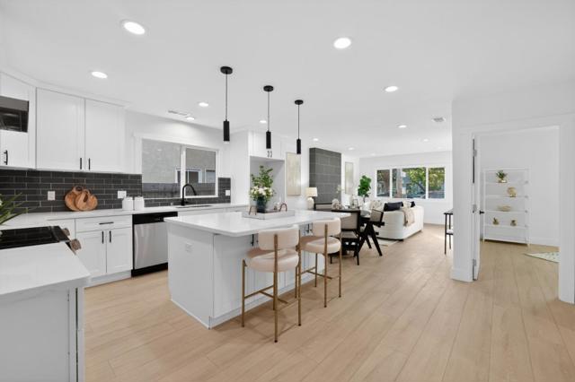 1150 Sevier Avenue, Menlo Park CA: https://media.crmls.org/mediaz/d29dcdd5-b4bb-4c69-b373-86c89fa79859.jpg