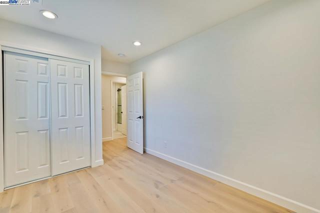 Image 14 of 32 For 212 Rengstorff Ave
