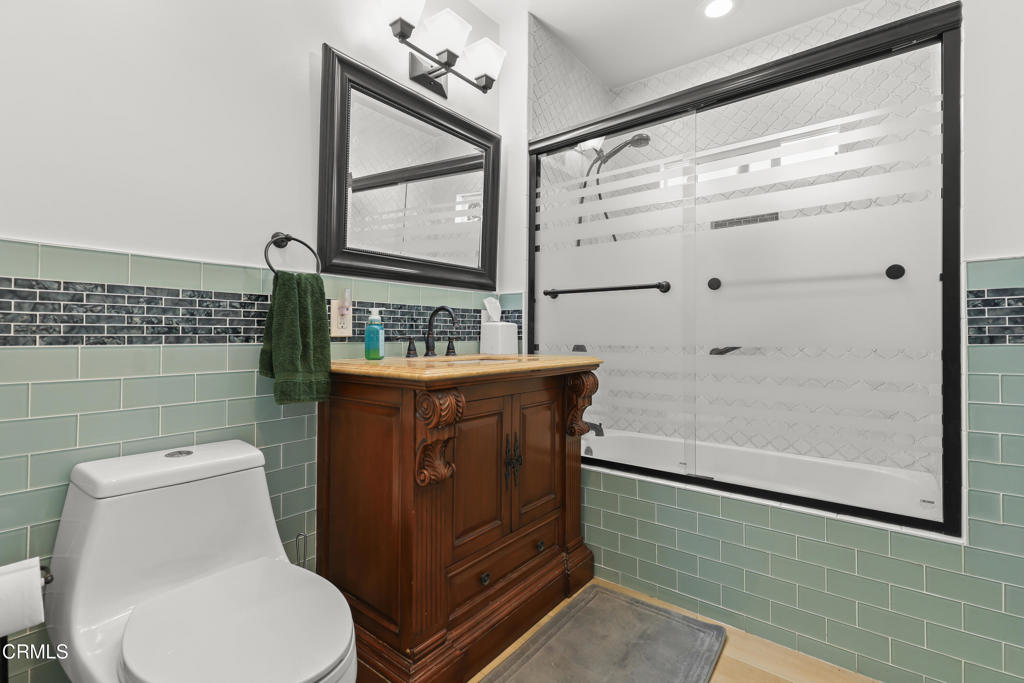 https://media.crmls.org/mediaz/d29fd876-844b-45a4-bc83-a07148105f22.jpg?preset=X-Large