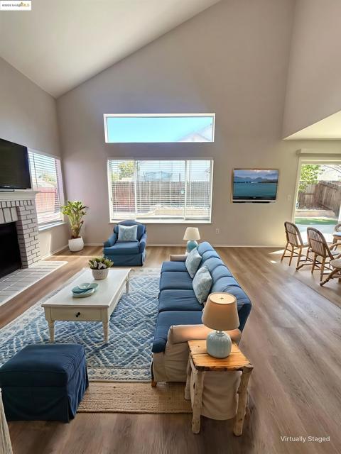 4907 Ridgeview Drive, Antioch CA: https://media.crmls.org/mediaz/d29ff29f-0b6e-4022-93b8-76468c60d196.jpg