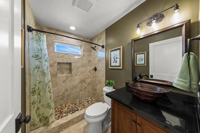 33501 Loma Chiquita Road, Los Gatos CA: https://media.crmls.org/mediaz/d2a0918e-345f-4b3b-abf3-bfd0566257ee.jpg
