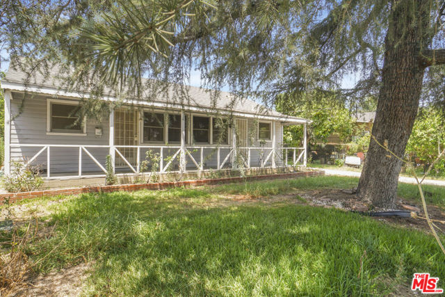 6833 Simpson Avenue, North Hollywood CA: https://media.crmls.org/mediaz/d2a10161-38e9-4214-882c-9b2e7132cd59.jpg